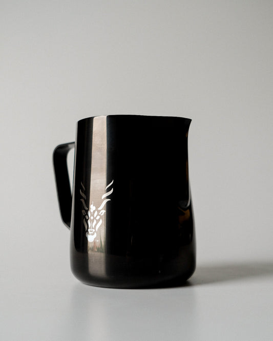Premium Black Milk Frothing Jug – Professional Barista Edition
